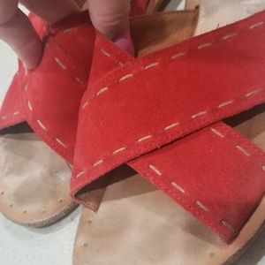 COMFY-FRYE leather/suede flats size-9.